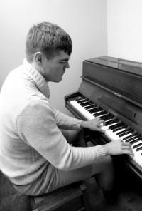 Mental health awareness at forefront of debut single from young Wellington pianist