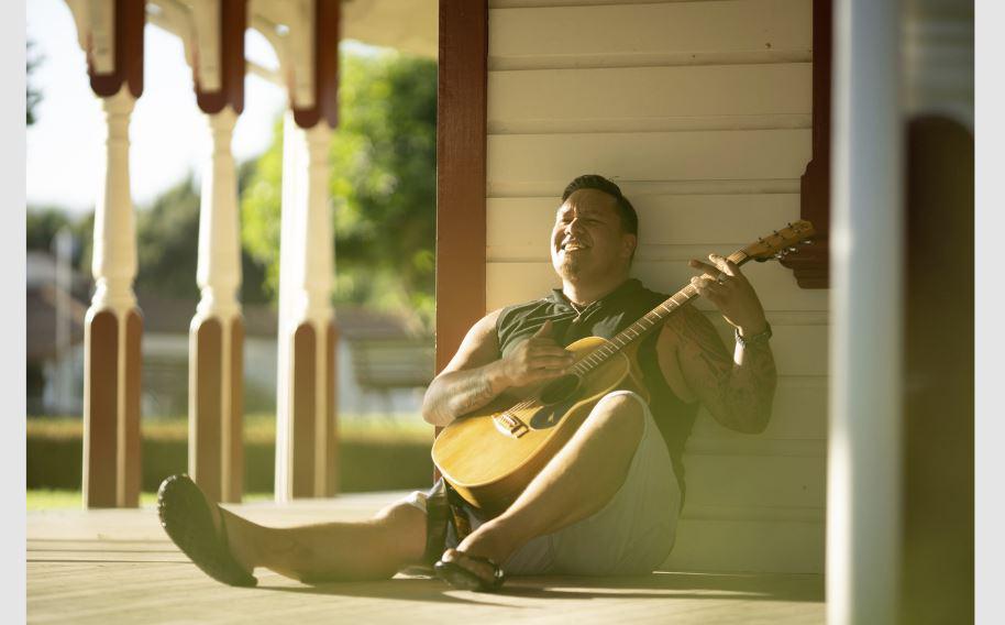 Luke Whaanga Releases his next single 'Miracles'