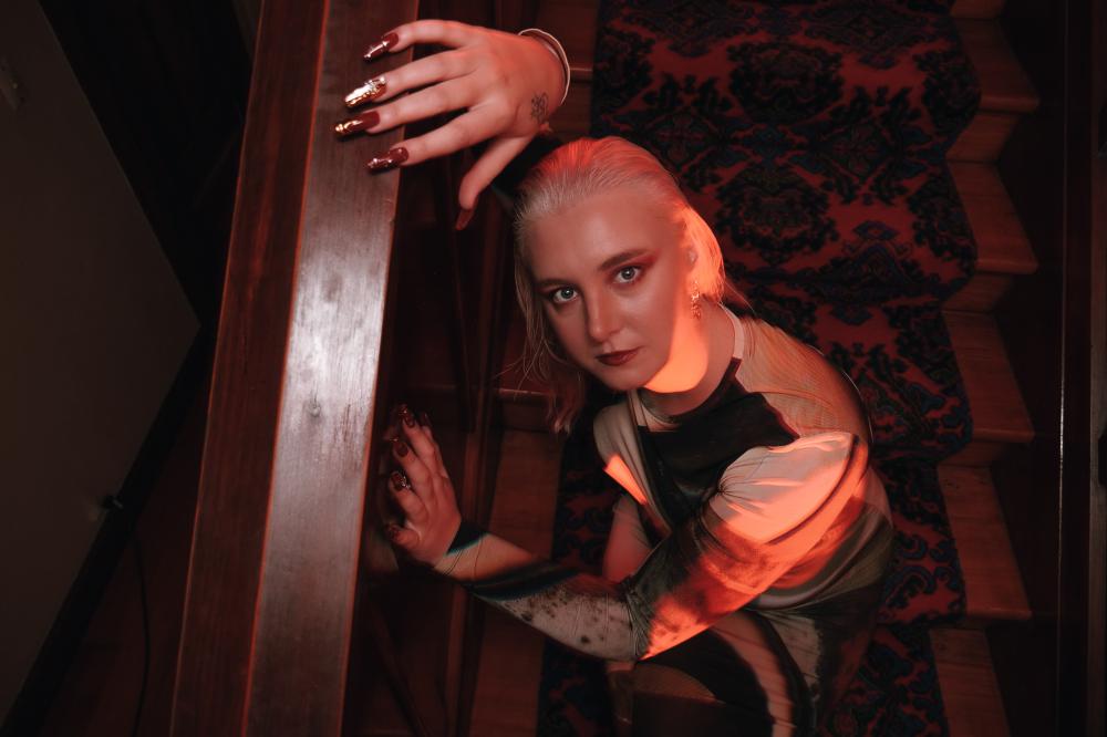 Wiri Donna returns with fierce new single 'The Gold' accompanied by a flame filled visualiser