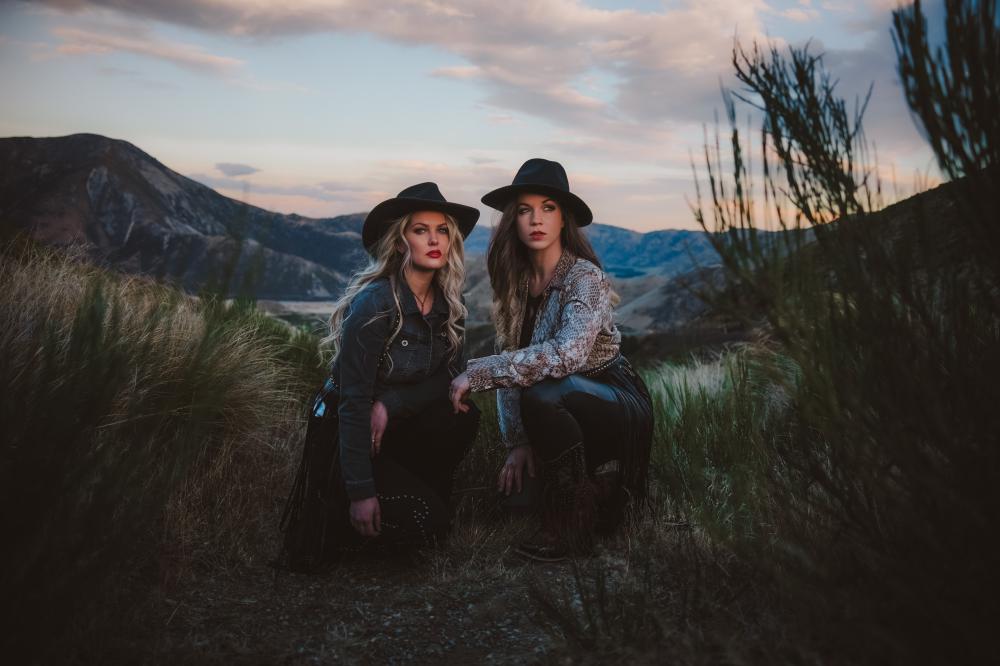 Rising country stars Steffany Beck & Miranda Easten partner up for a powerful country duet single – 'Hell & Back'